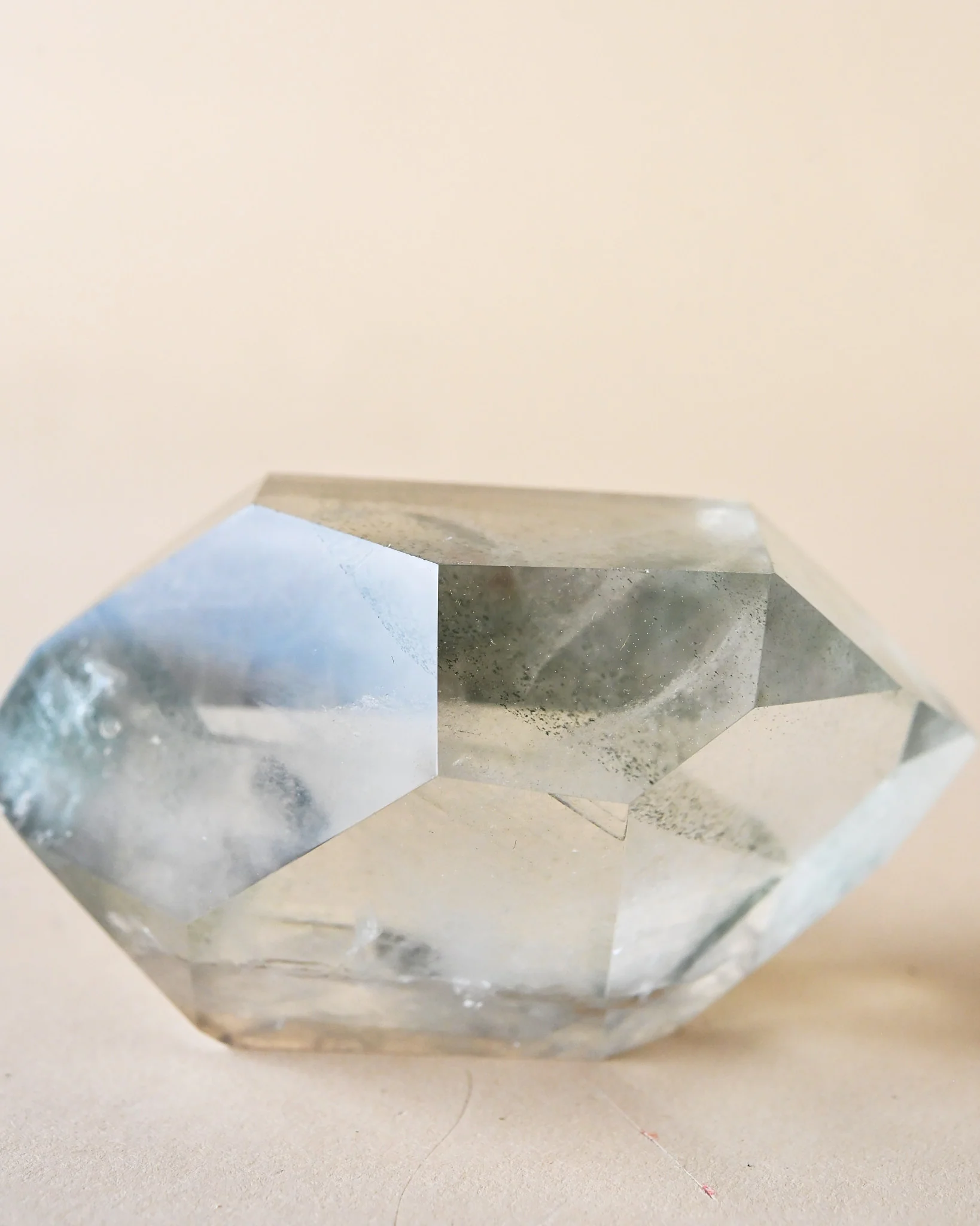 Chlorite Included Quartz - Image 9