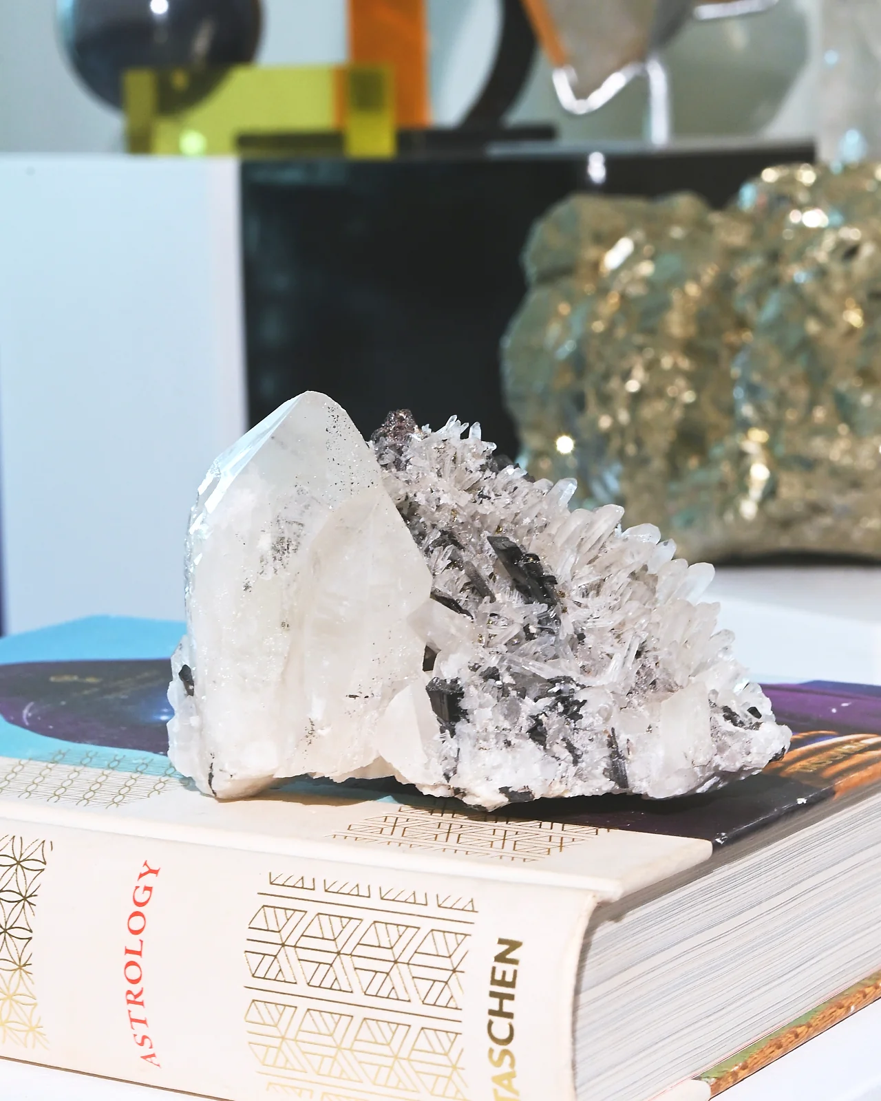 Hubnerite with Quartz 4inch - Image 7